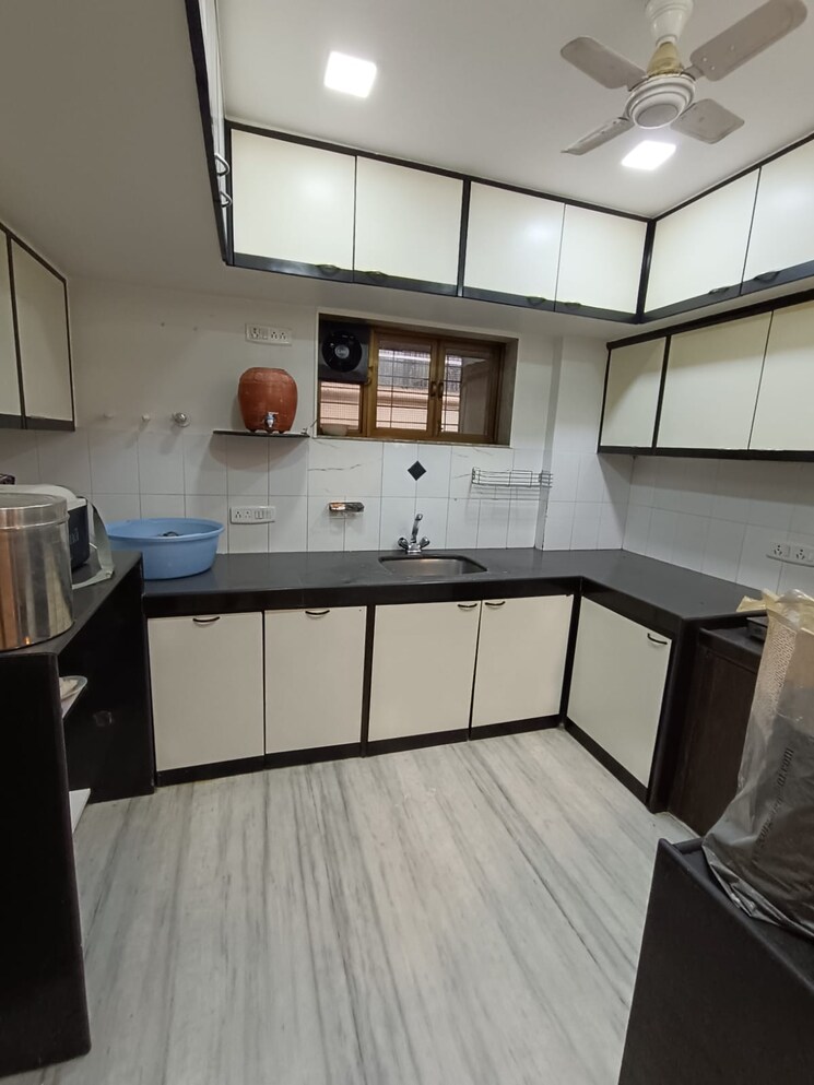 Kitchen, pr-hira 3 Bedroom 1150 Sq.Ft. Apartment In Khar West Mumbai 8714348