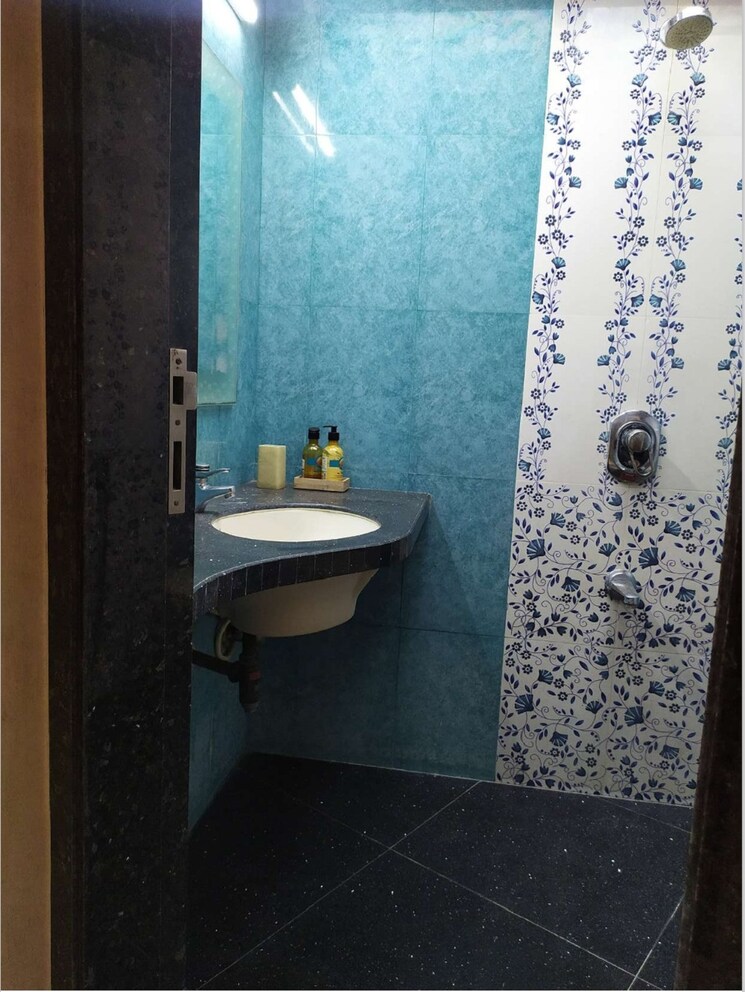 Bathroom, bandra west 2 Bedroom 750 Sq.Ft. Apartment In Bandra West Mumbai 8714352