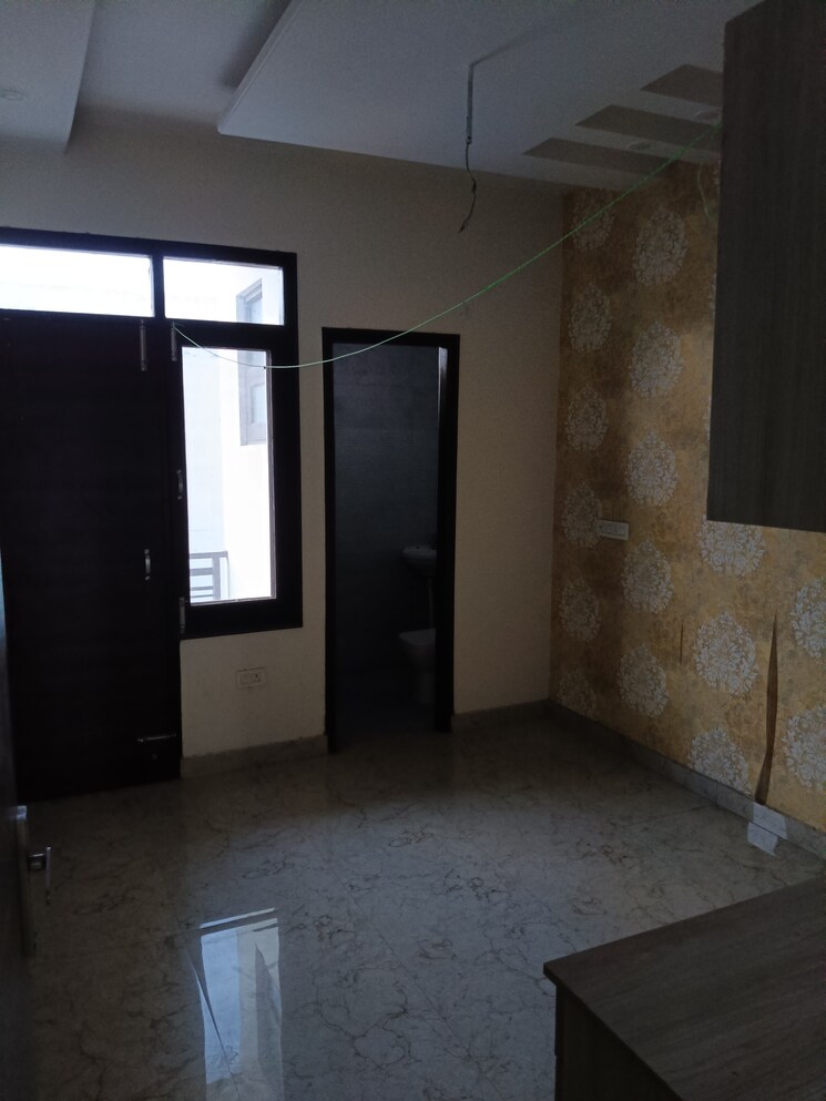 Room, dhakoli 3 Bedroom 1100 Sq.Ft. Builder Floor In Dhakoli Zirakpur 8714359