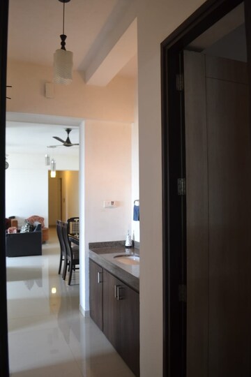 Kitchen in 3 BHK Apartment at Kalpataru Imperia, Santacruz West – for Sale