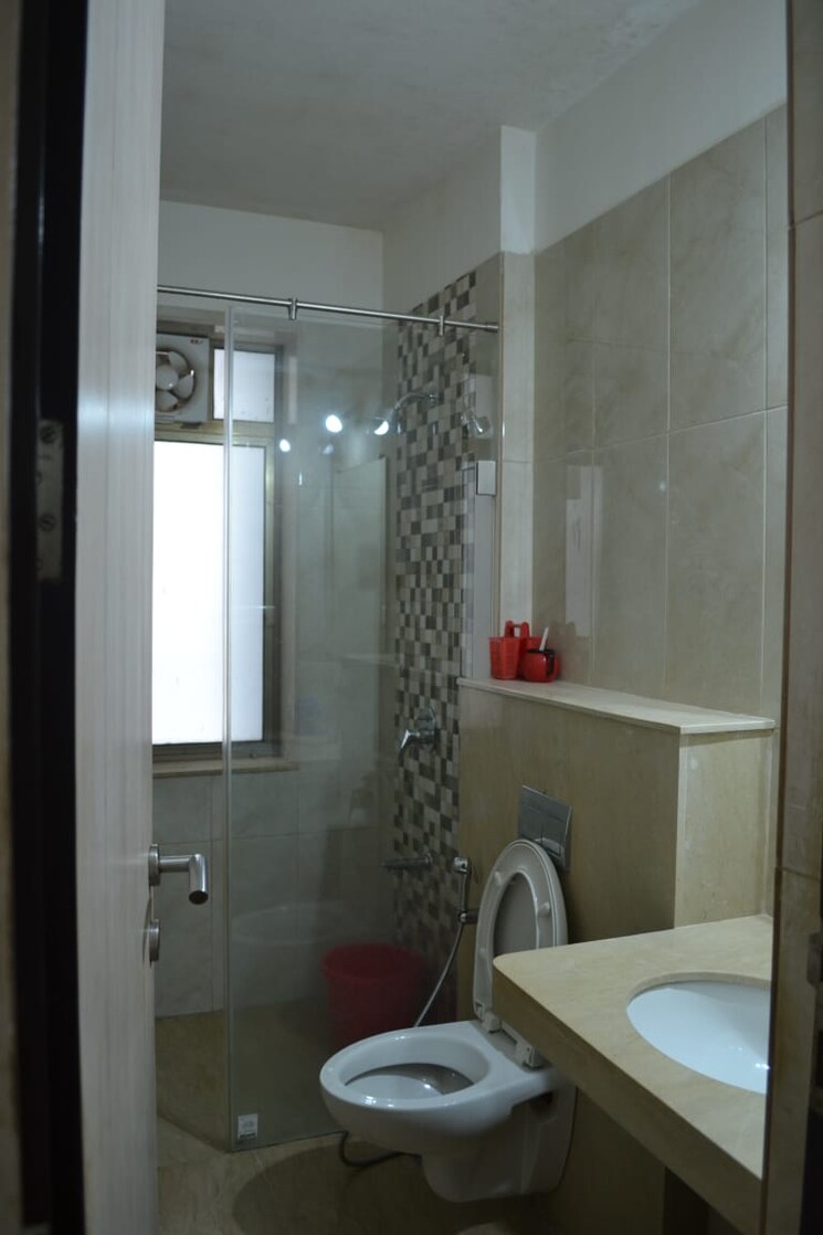 Bathroom, kalpataru-imperia 3 Bedroom 1098 Sq.Ft. Apartment In Santacruz West Mumbai 8714358