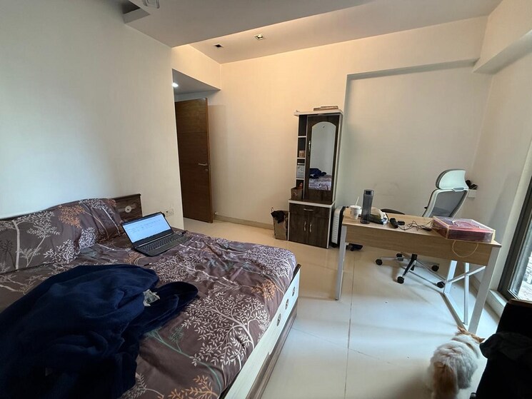 Team Area, khar west 3 Bedroom 1200 Sq.Ft. Apartment In Khar West Mumbai 8714369