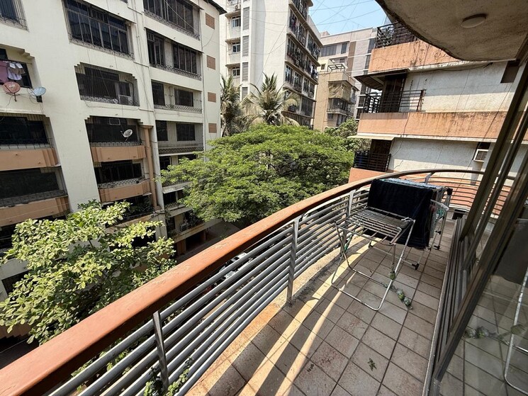 Balcony, khar west 3 Bedroom 1200 Sq.Ft. Apartment In Khar West Mumbai 8714369