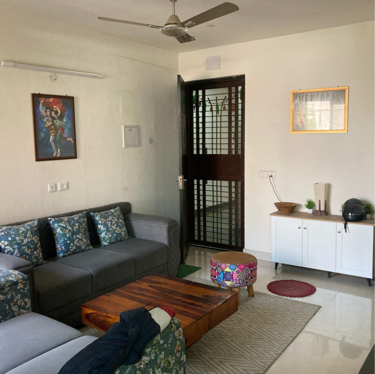 Living Room, signature-global-park-4-and-5 3 Bedroom 1120 Sq.Ft. Apartment In Sohna Sector 34 Gurgaon 8714371