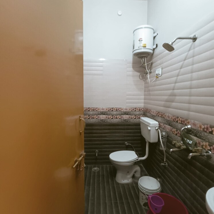 Attached Bathroom, gomti nagar 2 Bedroom 1260 Sq.Ft. Independent House In Gomti Nagar Lucknow 8714390
