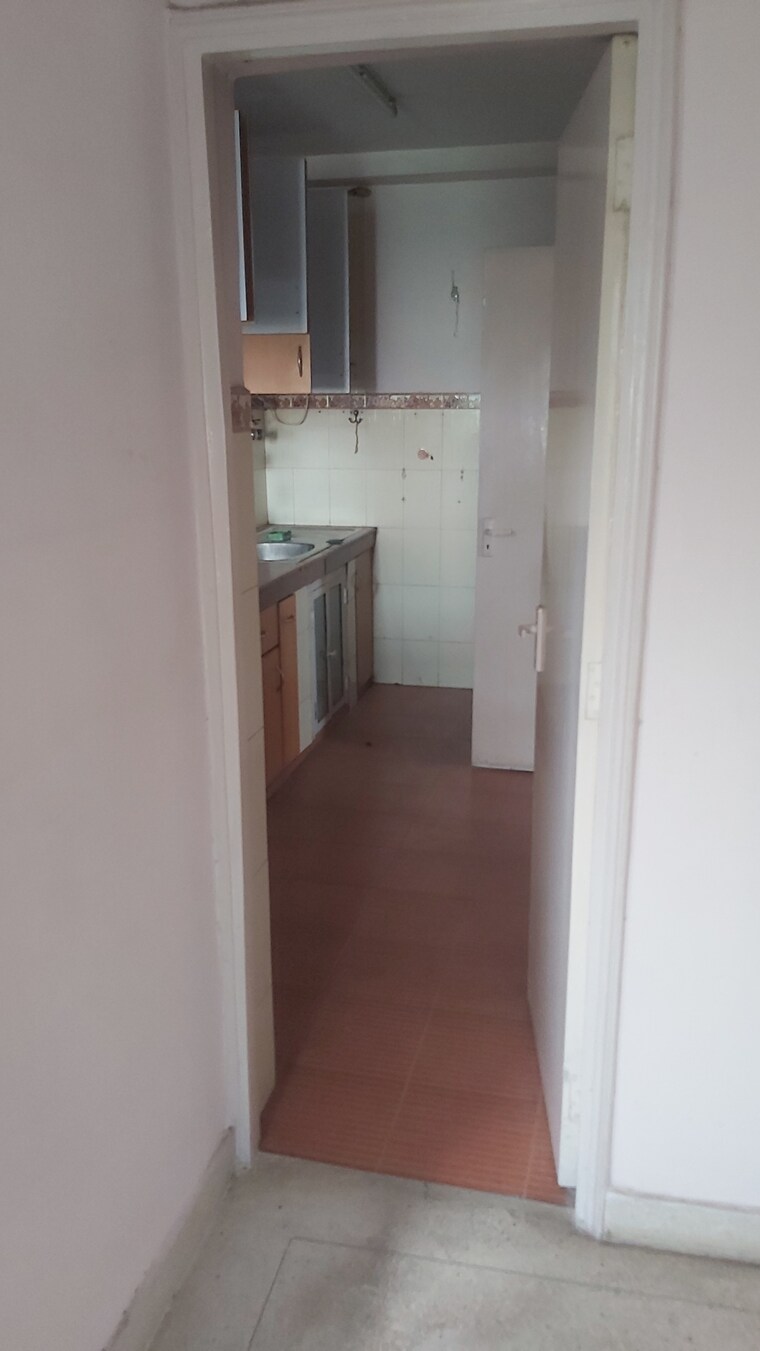 Kitchen, mayur vihar 3.5 Bedroom 1350 Sq.Ft. Apartment In Mayur Vihar Delhi 8714407