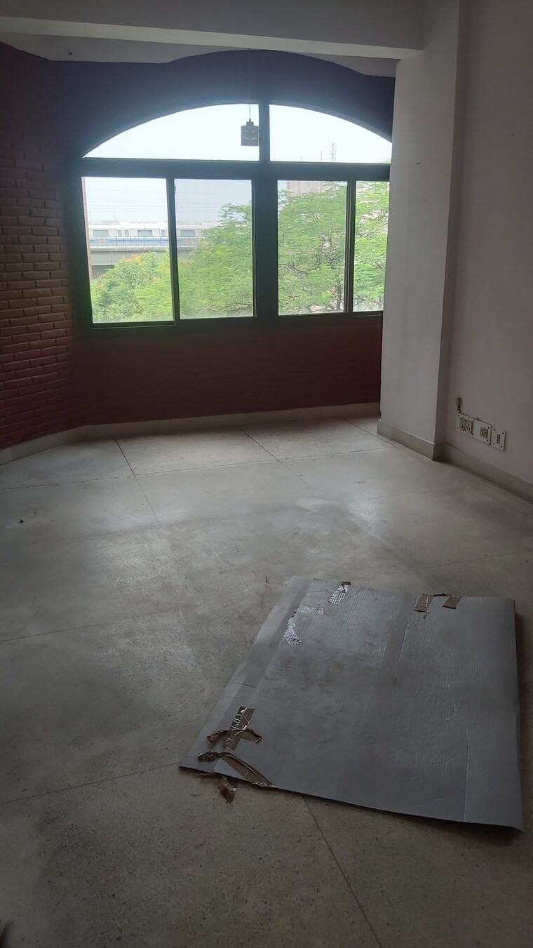 Room, mayur vihar 3.5 Bedroom 1350 Sq.Ft. Apartment In Mayur Vihar Delhi 8714407