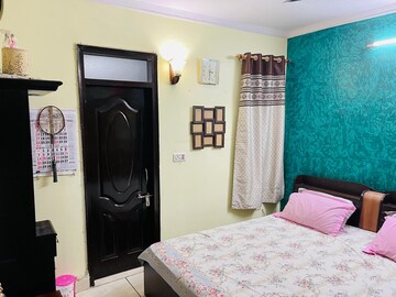 Bedroom in 1 BHK Builder Floor at Adchini – for Rent