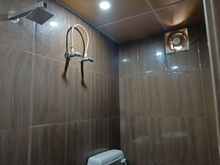 Bathroom, jankipuram extension 6+ Bedroom 3000 Sq.Ft. Independent House In Jankipuram Extension Lucknow 7149162