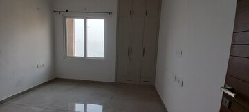 Room in 2 BHK Apartment at ACE Parkway, Sector 150 – for Rent