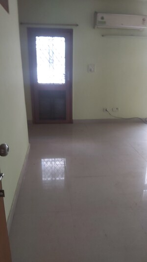 Furnished Amenities in 3.5 BHK Apartment at Purvasha Apartments, Patparganj – for Sale