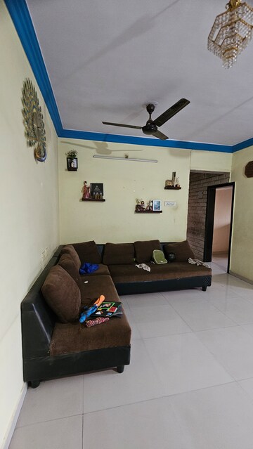 Room in 2 BHK Apartment at Sarvodaya Dutt CHS, Dombivli West – for Rent