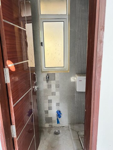 Bathroom in 3 BHK Builder Floor at Unitech Woodstock Floors, Sector 50 – for Rent