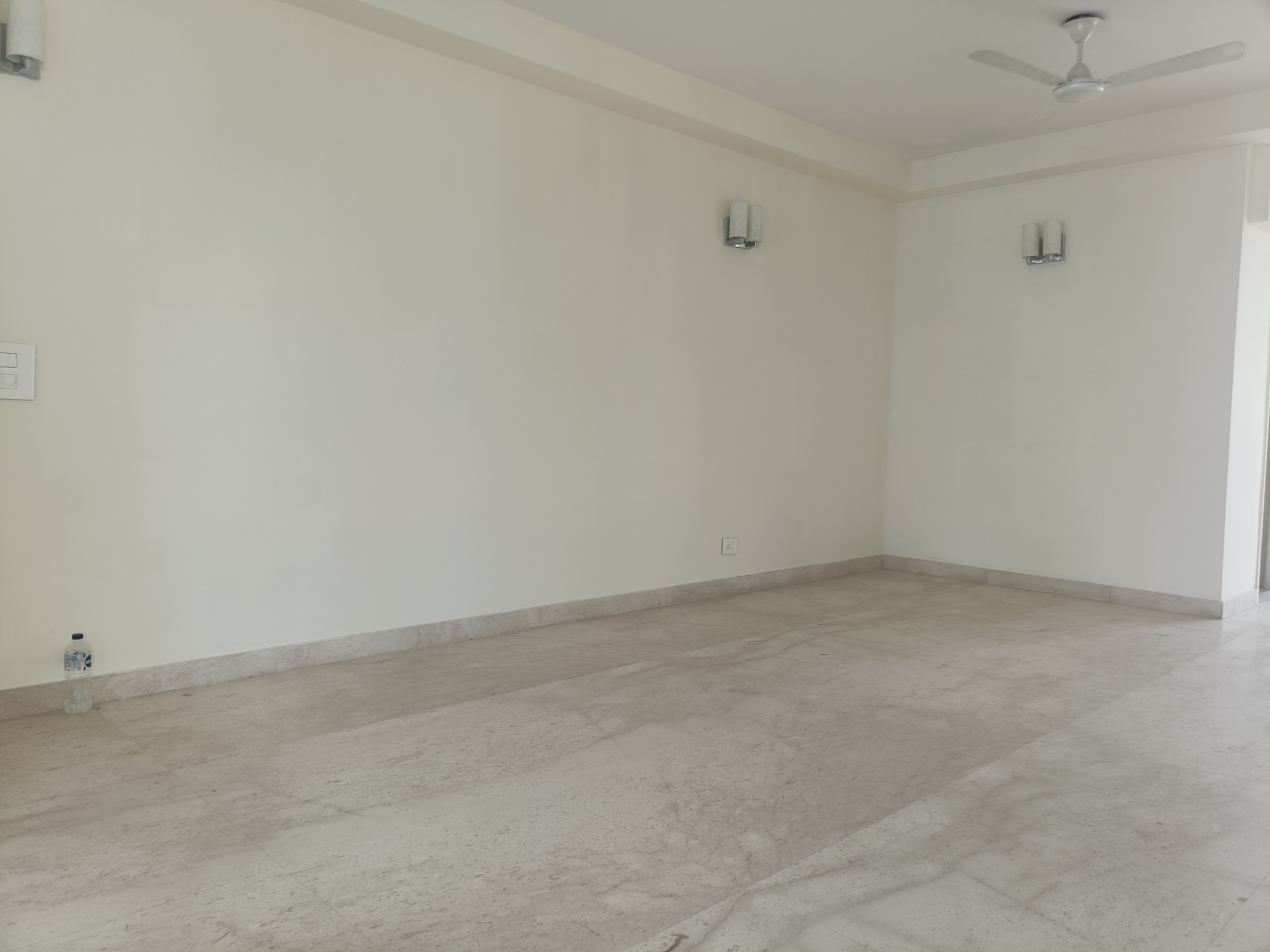 4 BHK + Servant Room 2410 Sq.Ft. Apartment in Emaar Palm Terraces Select