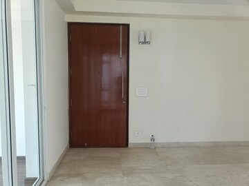 Room in 4 BHK Apartment at Emaar Palm Terraces Select, Sector 66 – for Rent