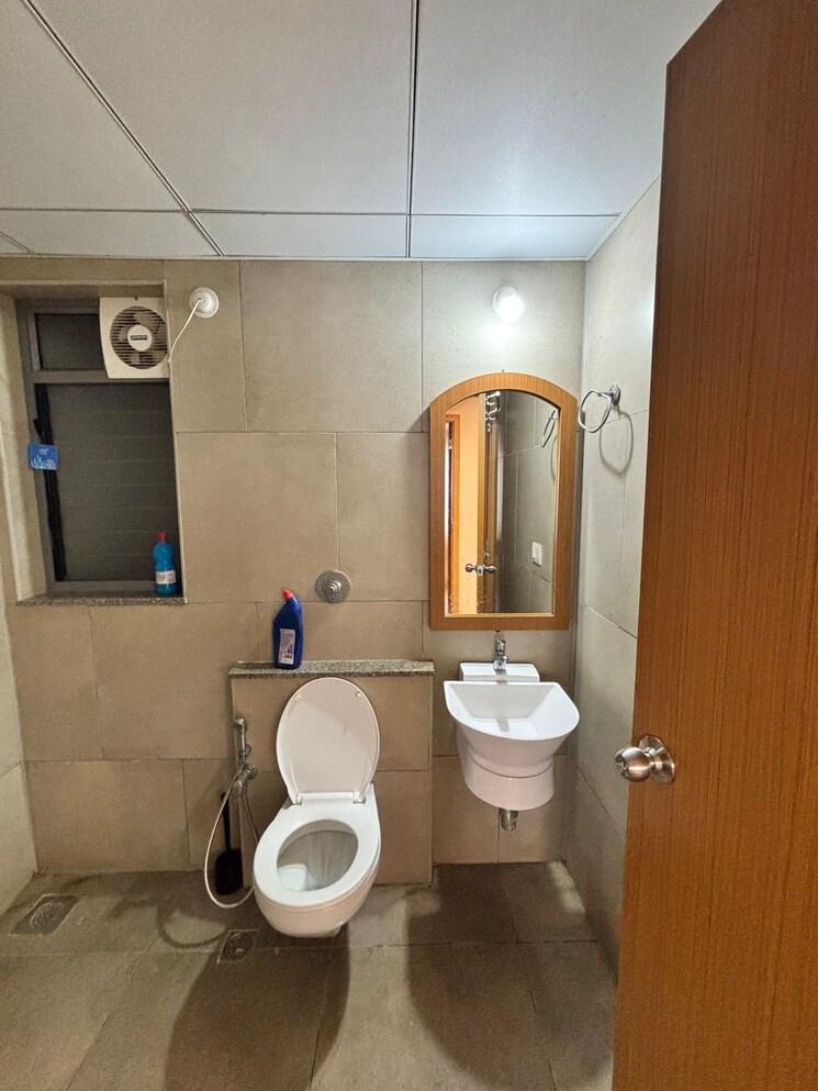 Bathroom, arvind-skylands 2.5 Bedroom 1550 Sq.Ft. Apartment In Jakkuru Bangalore 8714479