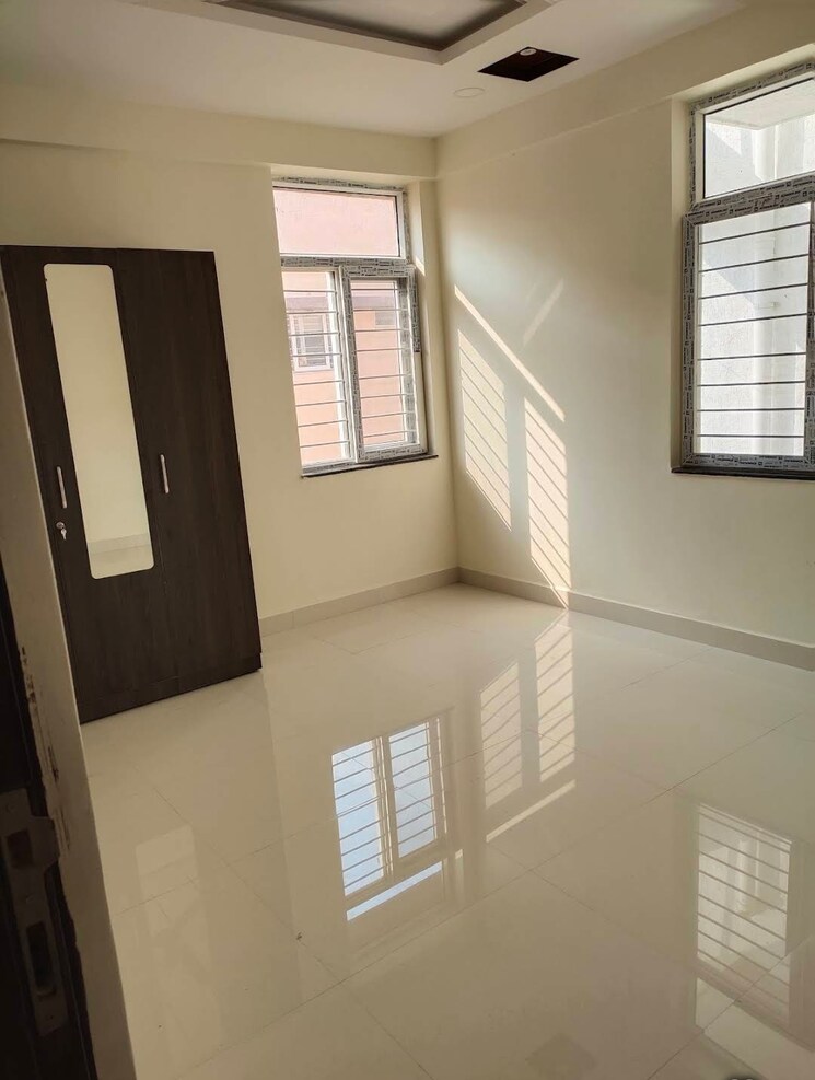 Room, hpr-lakefront 2 Bedroom 1310 Sq.Ft. Apartment In Hafeezpet Hyderabad 8714489