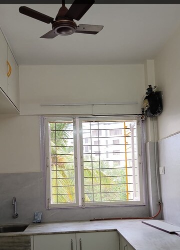 Room in 1 BHK Apartment at Navjyot CHS, Vakola – for Rent
