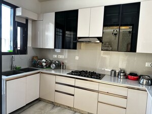 Kitchen in 4 BHK Apartment at Bestech Park View Spa, Sector 47 – for Sale