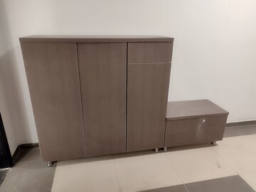Furnished Amenities in 2 BHK Apartment at Manikonda – for Rent