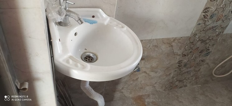 Bathroom, senapati bapat road 2 Bedroom 1000 Sq.Ft. Apartment In Senapati Bapat Road Pune 8714533