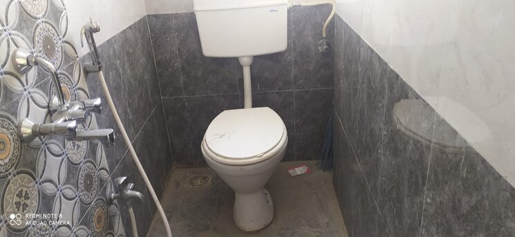 Bathroom, senapati bapat road 2 Bedroom 1000 Sq.Ft. Apartment In Senapati Bapat Road Pune 8714533