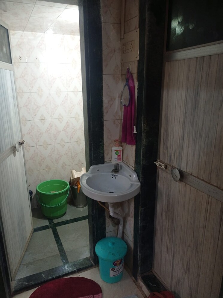 Bathroom, namaskar-chs 1 Bedroom 590 Sq.Ft. Apartment In Uthalsar Thane 8714534