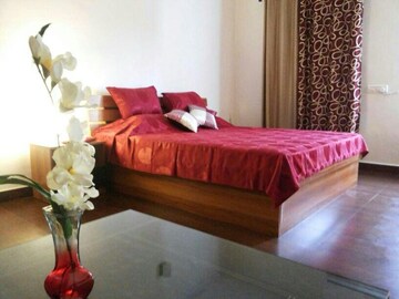 Bedroom in 2.5 BHK Independent House at Sector 55 – for Rent