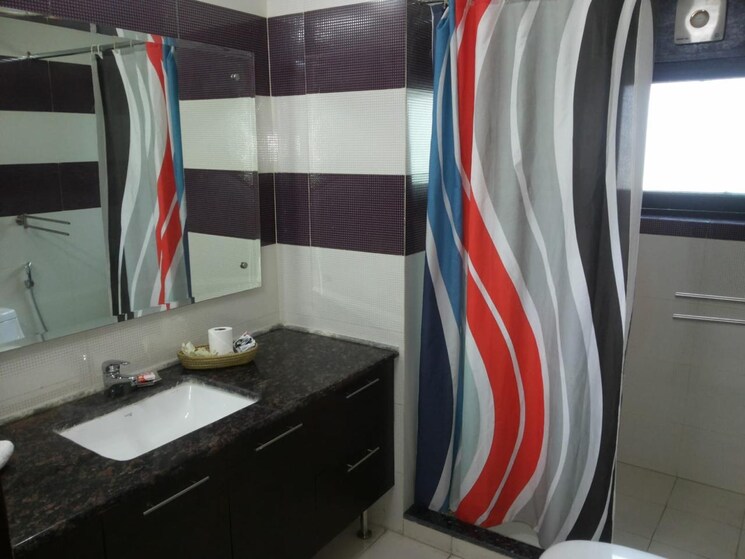 Bathroom, sector 55 2.5 Bedroom 1110 Sq.Ft. Independent House In Sector 55 Noida 8714554