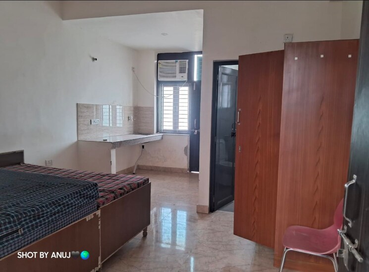 Room, sector 66 Pg For Boys & Girls In Sector 66 8714601