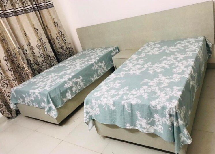 Room, sector 66 Pg For Boys & Girls In Sector 66 8714601