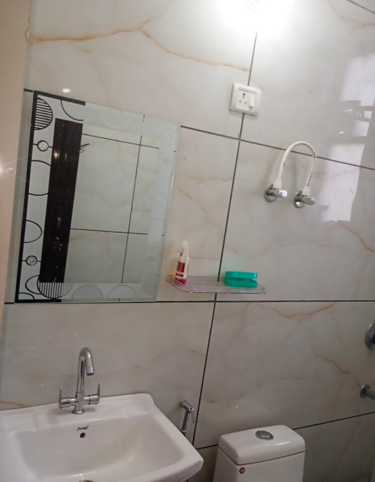 Bathroom, sector 66 Pg For Boys & Girls In Sector 66 8714612
