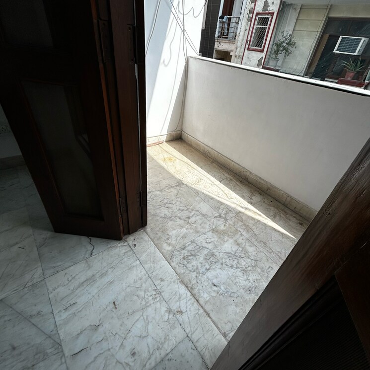 Balcony, kotla mubarakpur 2 Bedroom 900 Sq.Ft. Builder Floor In Kotla Mubarakpur Delhi 8714620