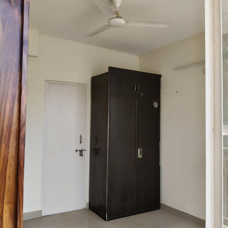Room, suncity-avenue-102 2 Bedroom 518 Sq.Ft. Apartment In Sector 102 Gurgaon 8714643