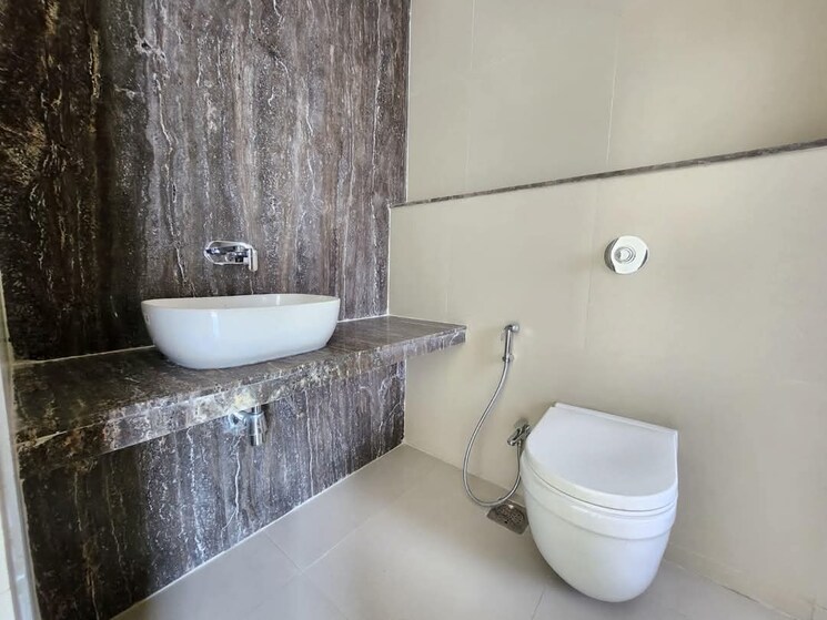 Bathroom, lodha-high-end 3 Bedroom 1319 Sq.Ft. Apartment In Kapur Bawdi Thane 8714645