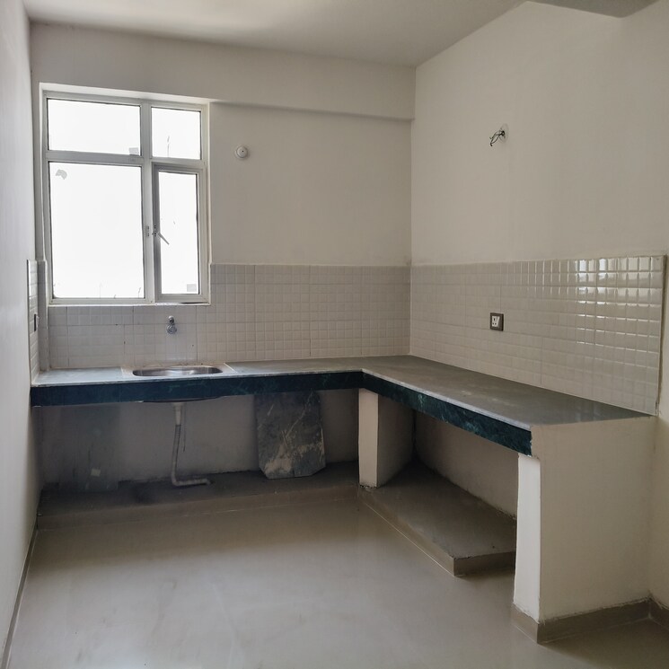 Kitchen, rof-aalayas-phase-2 3 Bedroom 645 Sq.Ft. Apartment In Sector 102 Gurgaon 8714656