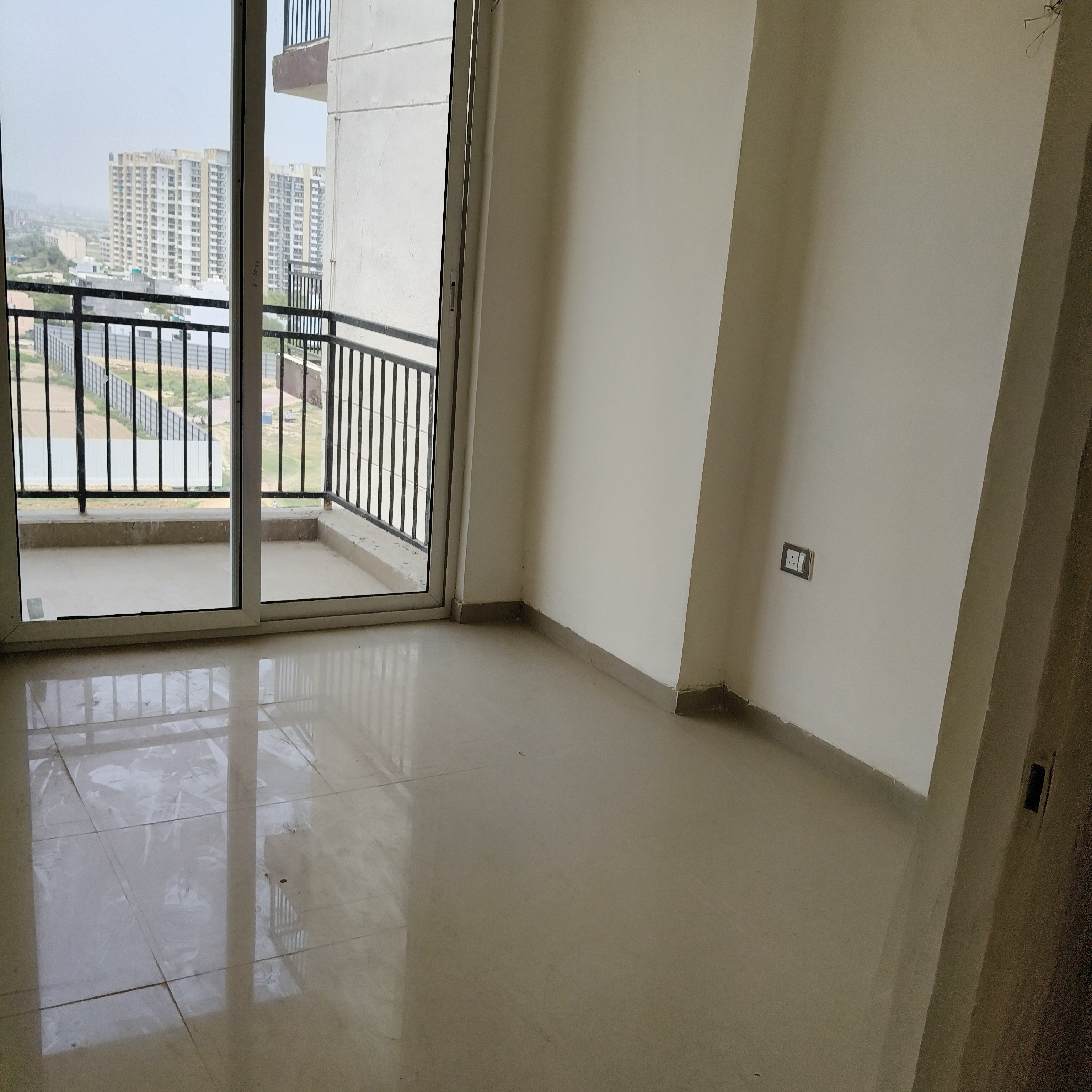 3 BHK 645 Sq.Ft. Apartment in ROF Aalayas Phase 2