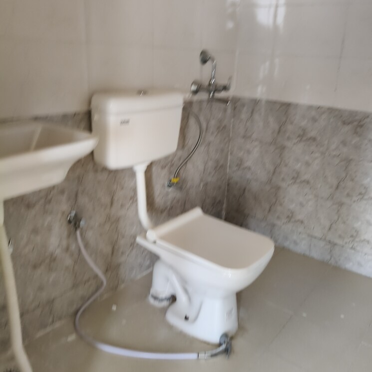 Bathroom, rof-aalayas-phase-2 3 Bedroom 645 Sq.Ft. Apartment In Sector 102 Gurgaon 8714656
