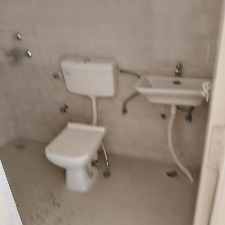 Bathroom, rof-aalayas-phase-2 3 Bedroom 645 Sq.Ft. Apartment In Sector 102 Gurgaon 8714656