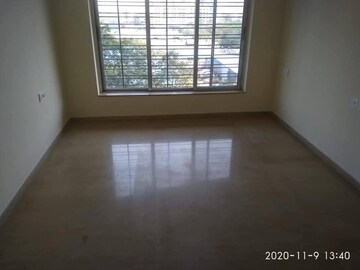 Room in 2 BHK Apartment at Kalpataru Hills Phase II, Manpada – for Rent