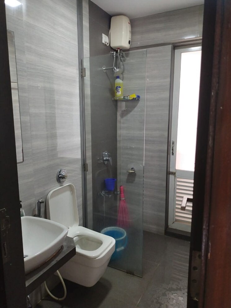 Bathroom, nexus-hyde-park-residency 2 Bedroom 619 Sq.Ft. Apartment In Manpada Thane 8714660