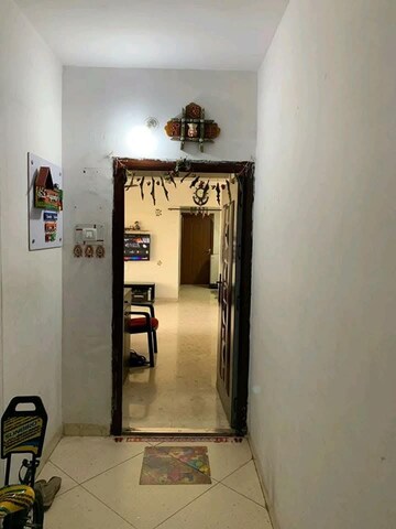 Furnished Amenities in 2 BHK Apartment at Hyde Park Galaxy, Manpada – for Rent