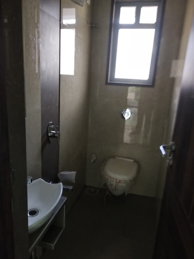 Bathroom, hyde-park-galaxy 2 Bedroom 900 Sq.Ft. Apartment In Manpada Thane 8714669