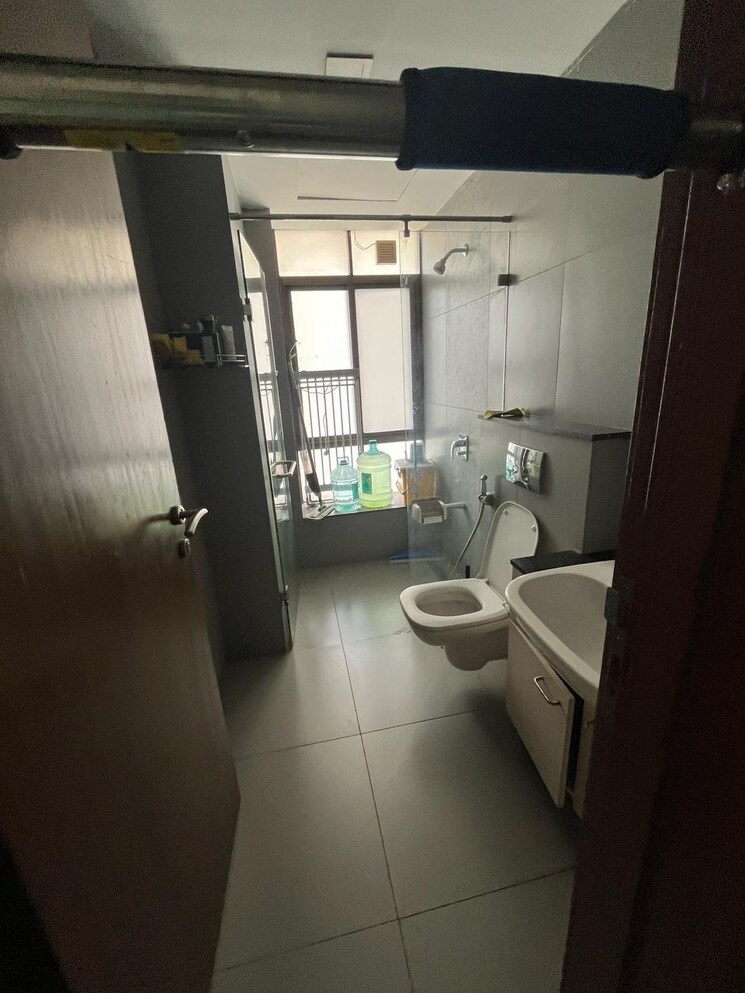 Room, wakad 5 Bedroom 2500 Sq.Ft. Apartment In Wakad Pune 8714682