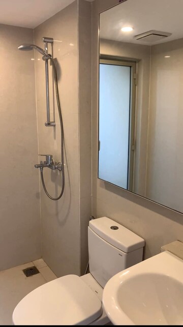 Furnished Amenities in 2 BHK Apartment at Hiranandani Meadows, Manpada – for Rent