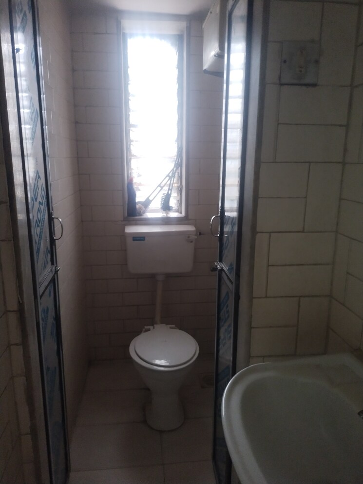 Bathroom, satara-chs 1 Bedroom 500 Sq.Ft. Apartment In Chunabhatti Mumbai 8714749