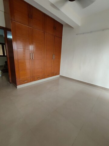 Room in 3 BHK Builder Floor at Saket – for Rent