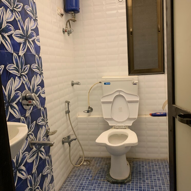 Bathroom, ashok-nagar-chs-borivali 3 Bedroom 1020 Sq.Ft. Apartment In Vazira Mumbai 8714775