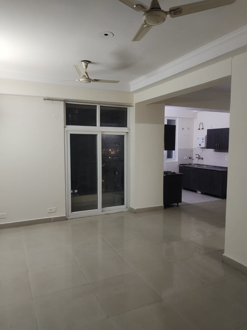 3 BHK + Pooja Room 1375 Sq.Ft. Apartment in Amrapali Crystal Homes