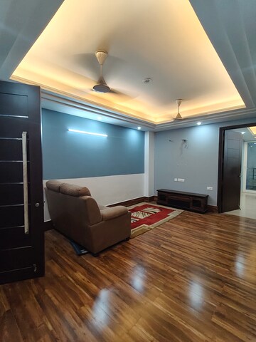 2 BHK Builder Floor For Rent in Saket
